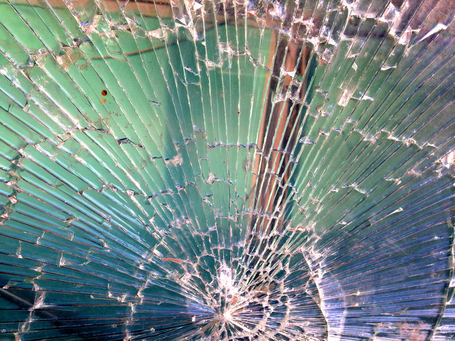 peacock glass shattered by synesthesea peacock glass shattered by synesthesea