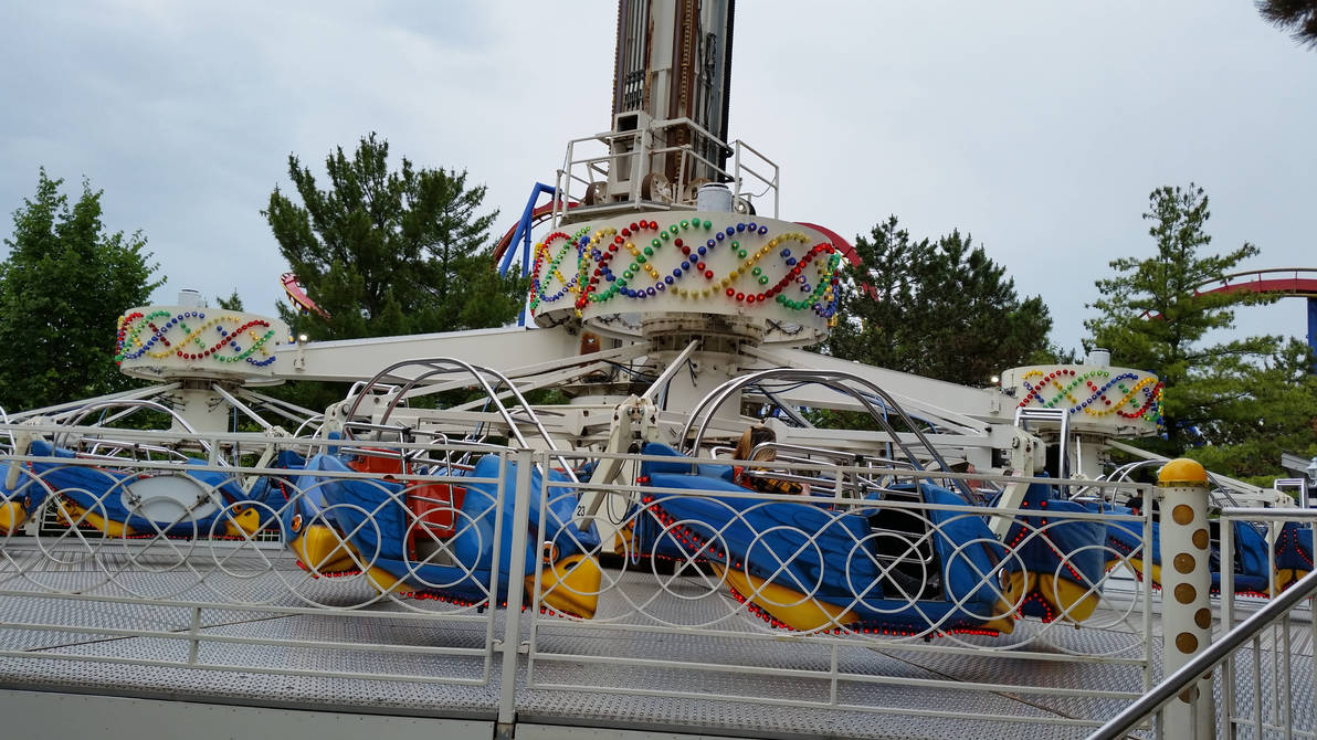 Six Flags GM: Huss Condor Ride by SeikoZoorhess on DeviantArt
