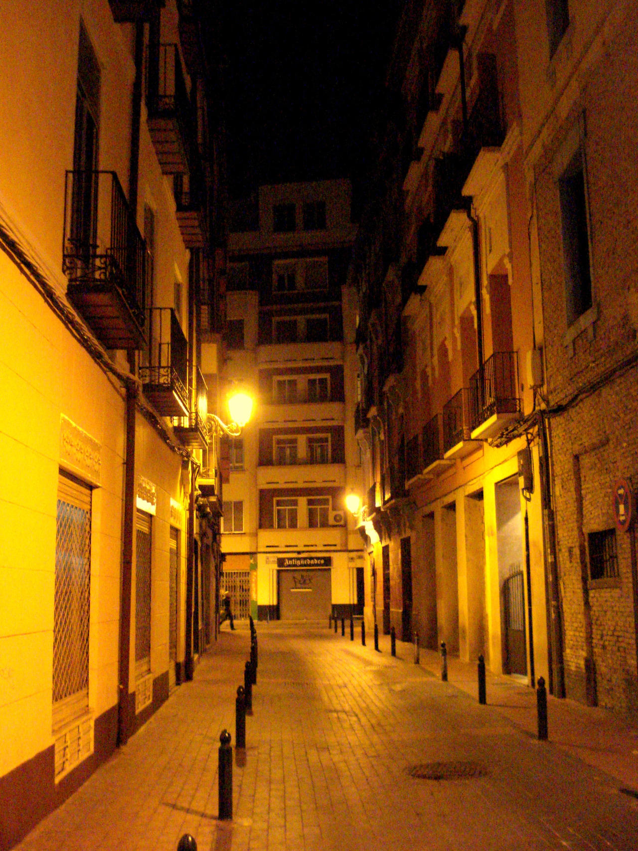 Night walk in Zaragoza 10