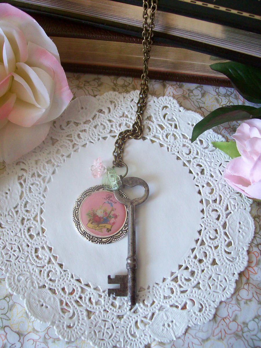 Secret Garden Key Necklace