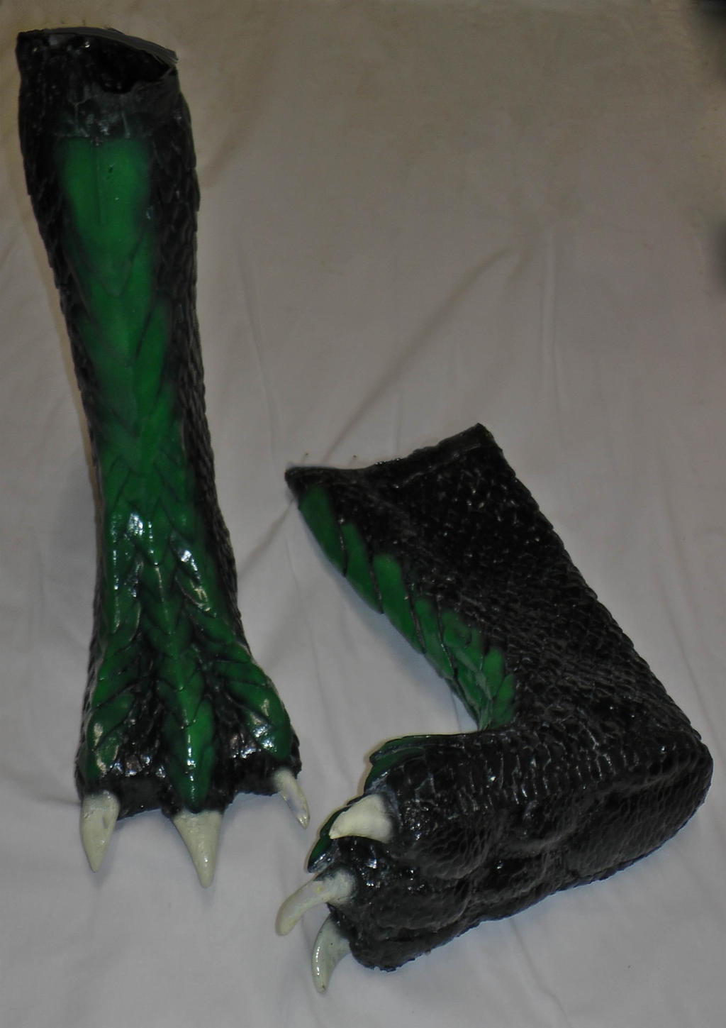 Latex  Dragon Feet