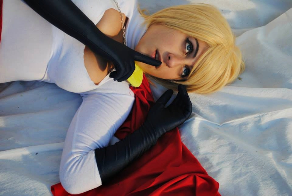 power girl cosplay