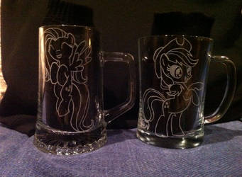 Applejack and Fluttershy (front view)