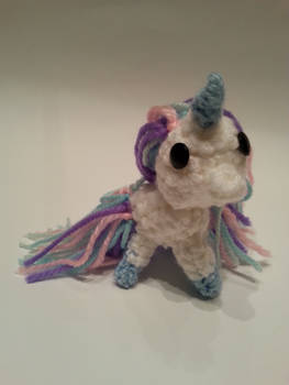 Amigurumi unicorn