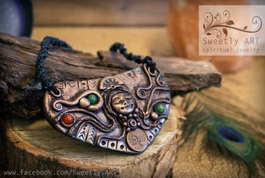 AYNI clay necklace