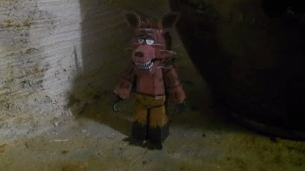 FNAF Foxy Papercraft