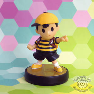 Ness (Bee) Amiibo