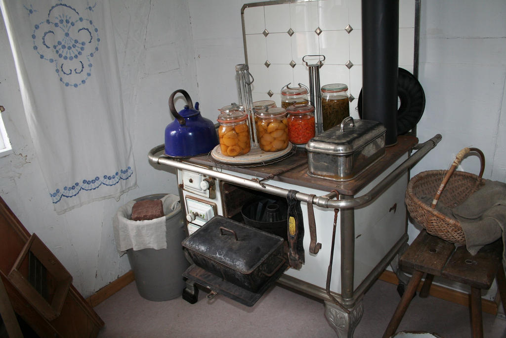 look in old kitchen 9
