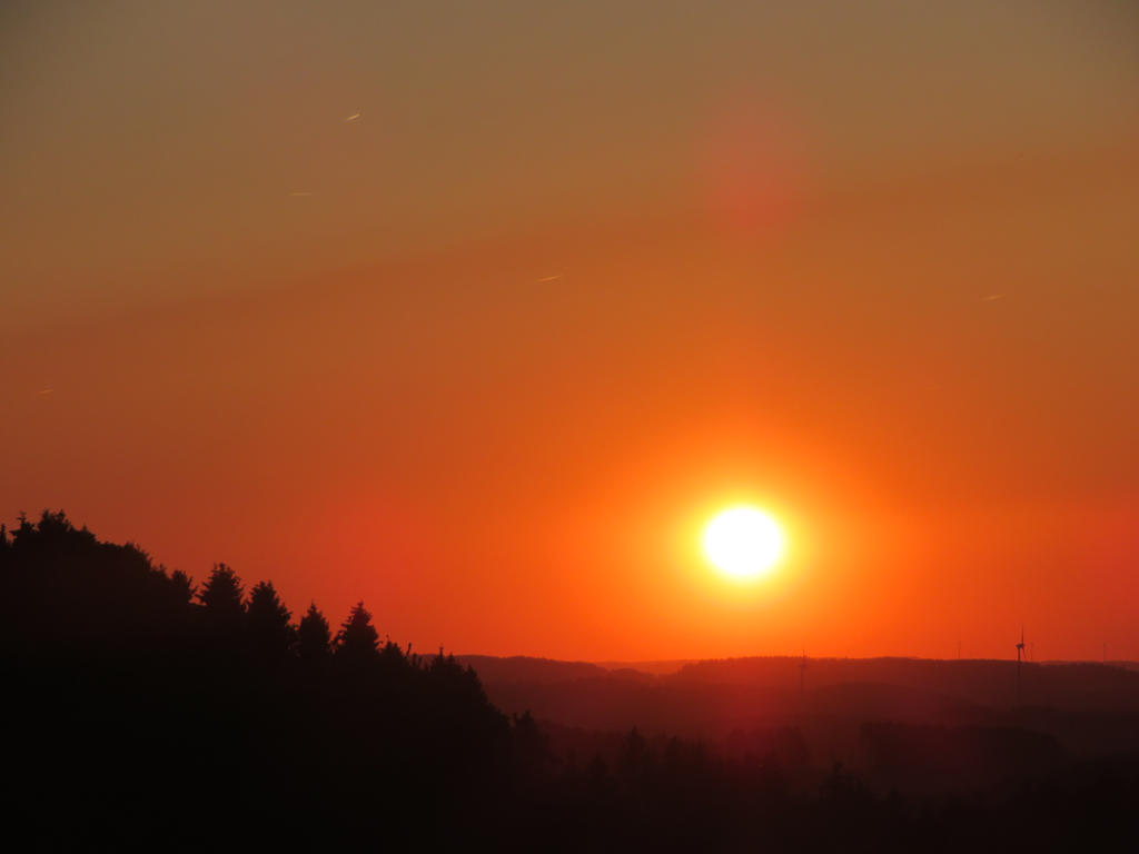 when the sun goes down by ingelineart on DeviantArt