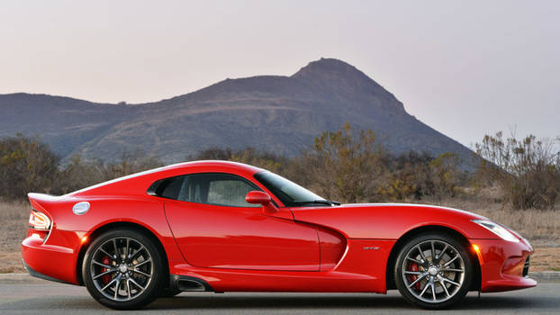 05-2014-srt-viper-gts-review-1