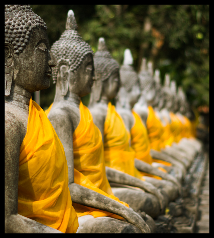 A Hundred Buddas