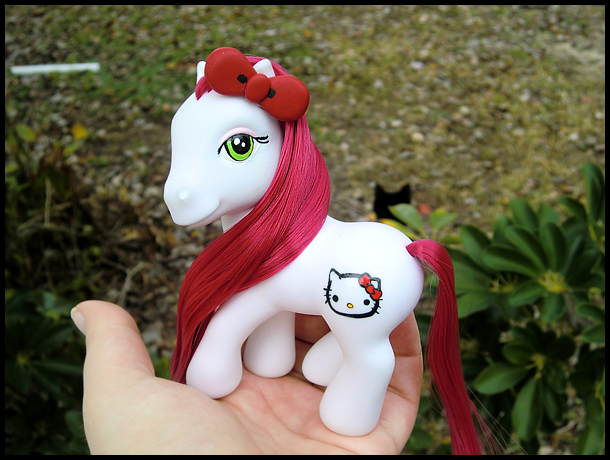 Hello Kitty Pony :D