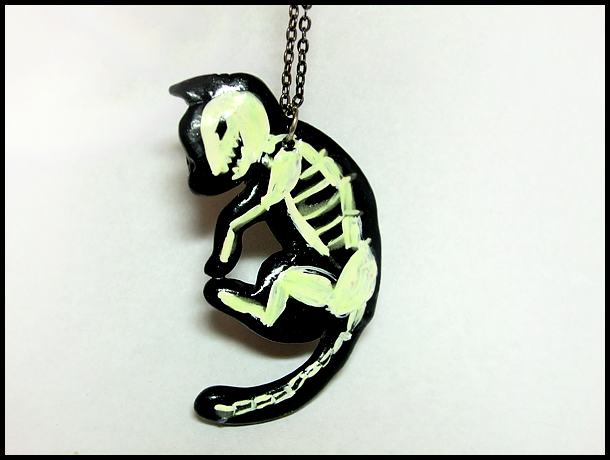 Glowing Black Cat Necklace