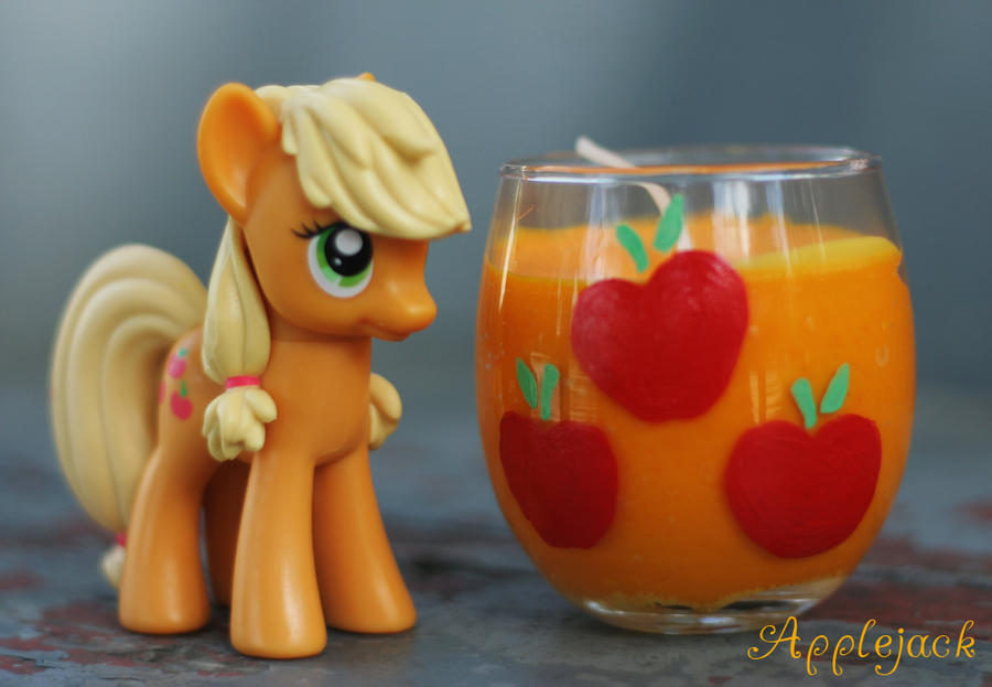 Applejack Cutie Mark Candle