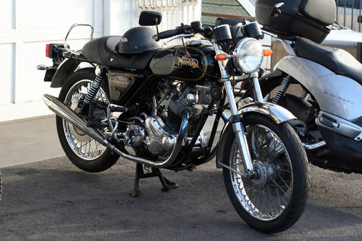 Norton Commando