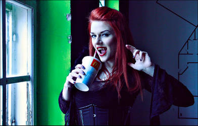 Vampira Loves it XD