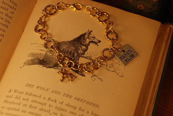 I Run with Wolves - Gold Bracelet