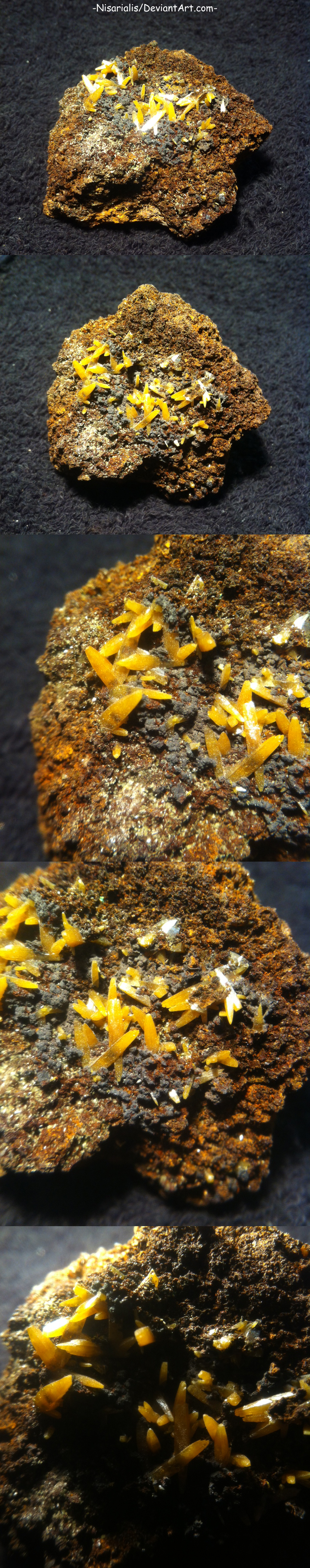 Wulfenite Crystals on Goethite Matrix from Mexico