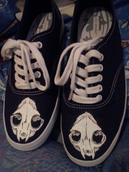 Cat skull shoes