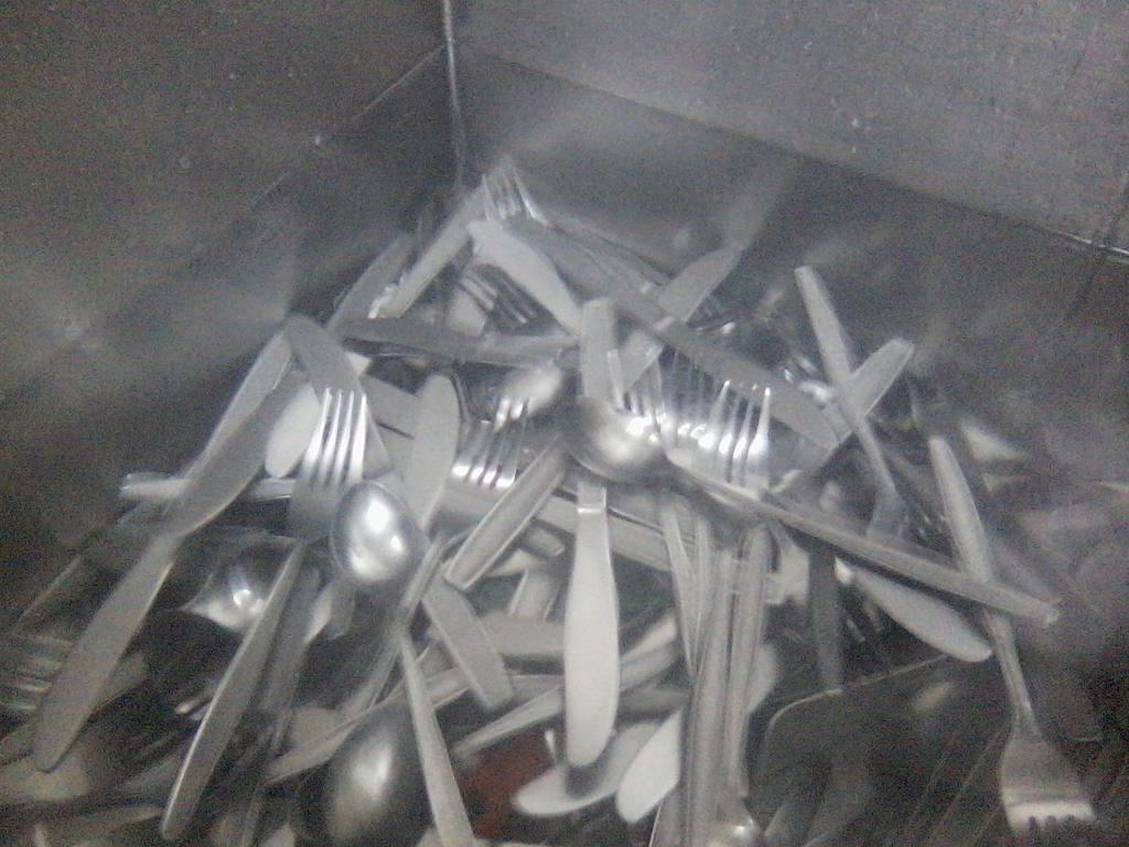 Silverware Falling Silverware in Water 3 by neverleavemealone909 on DeviantArt