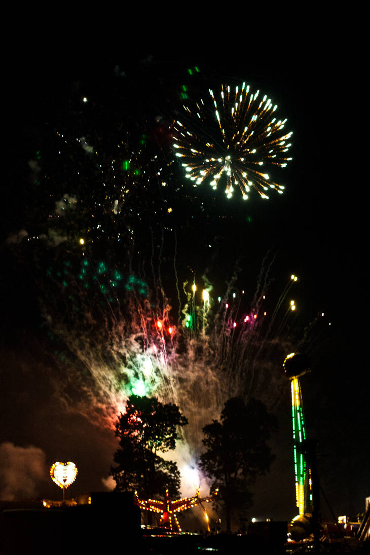 Fairgrounds Fireworks by newrussells on DeviantArt