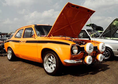 Orange MK1 Escort.