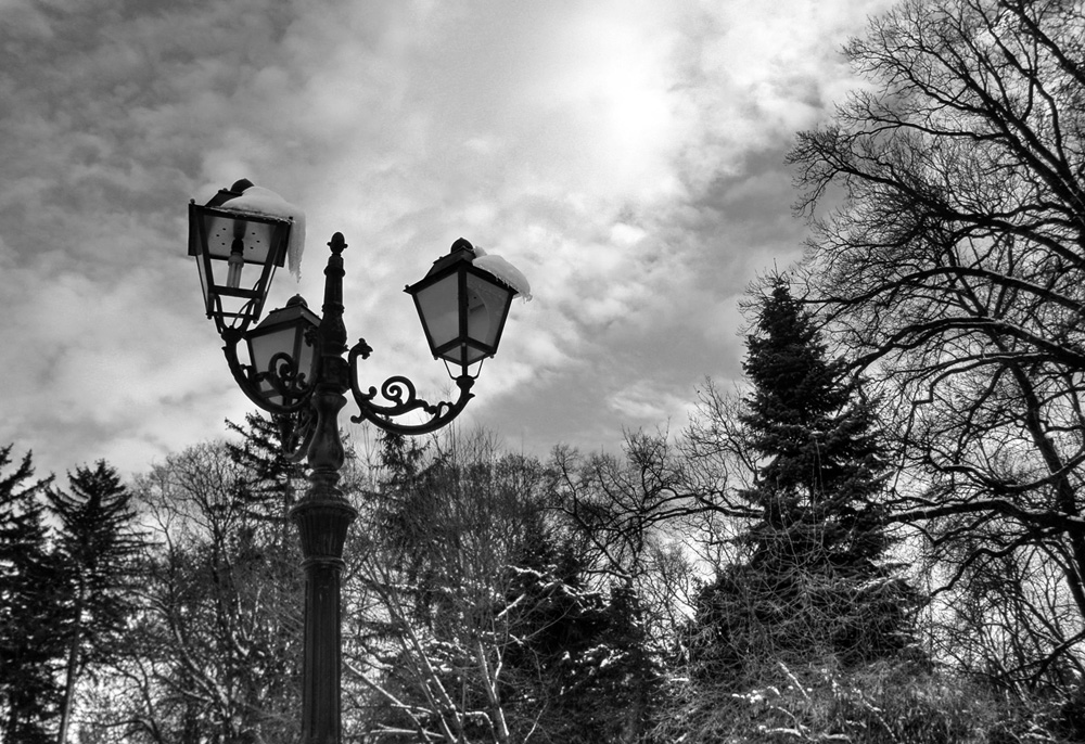 Broken Lights, Shattered Clouds by Kemendil