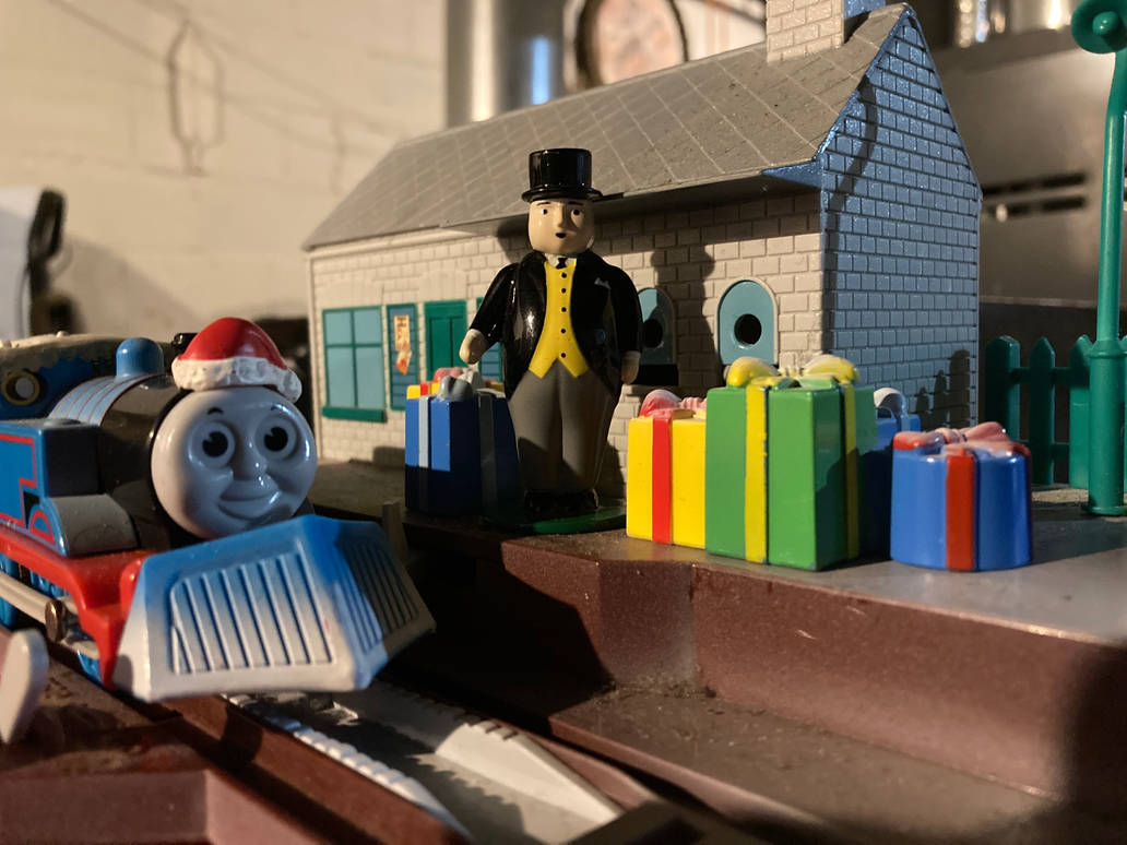 2023 Thomas Christmas Picture by IanJamesMoore on DeviantArt