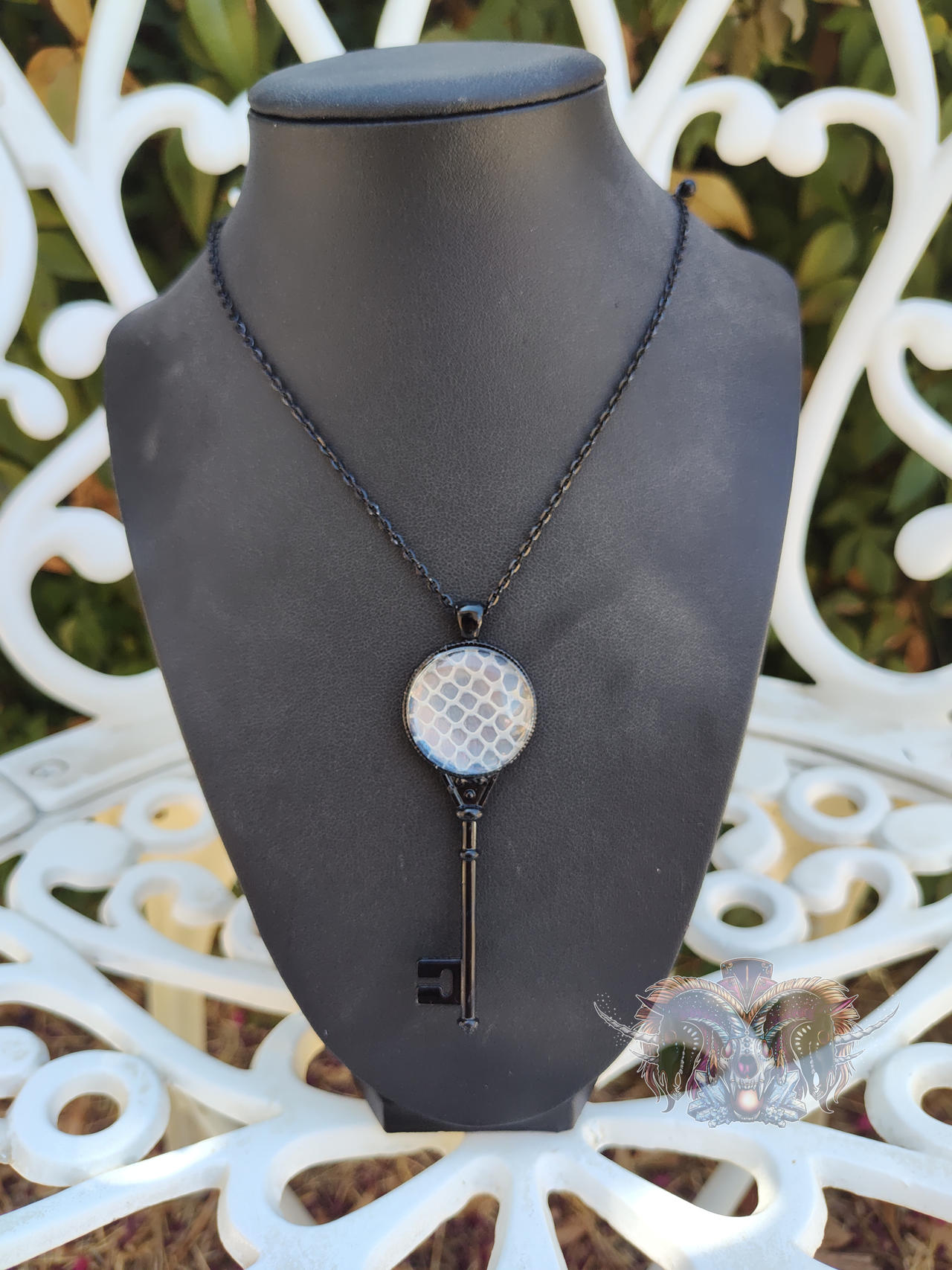 Jumbo Key Pendant - 2/2