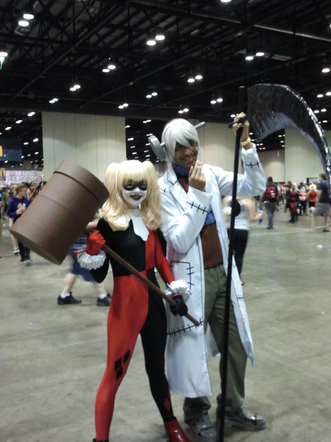 Megacon 2014: Harley Quin And  Dr.Stein cosplay