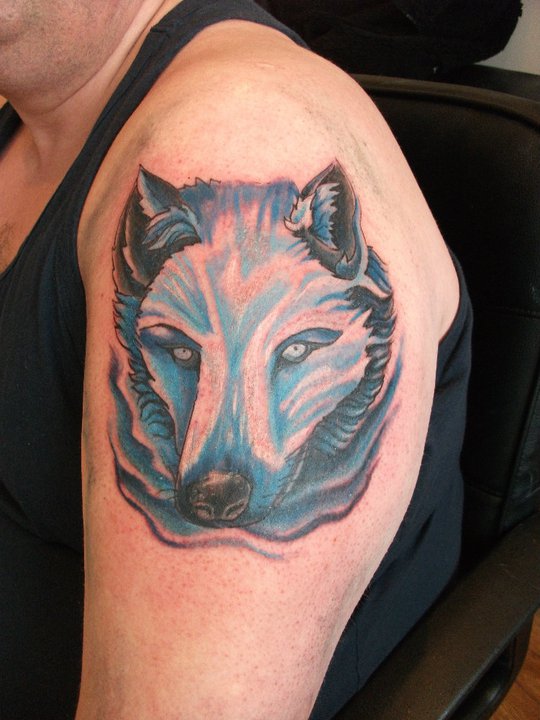 custom wolf tattoo