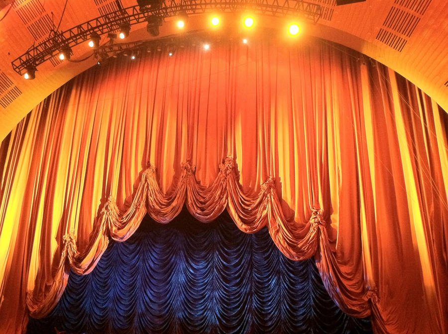 Radio City [Zarkana] Stage