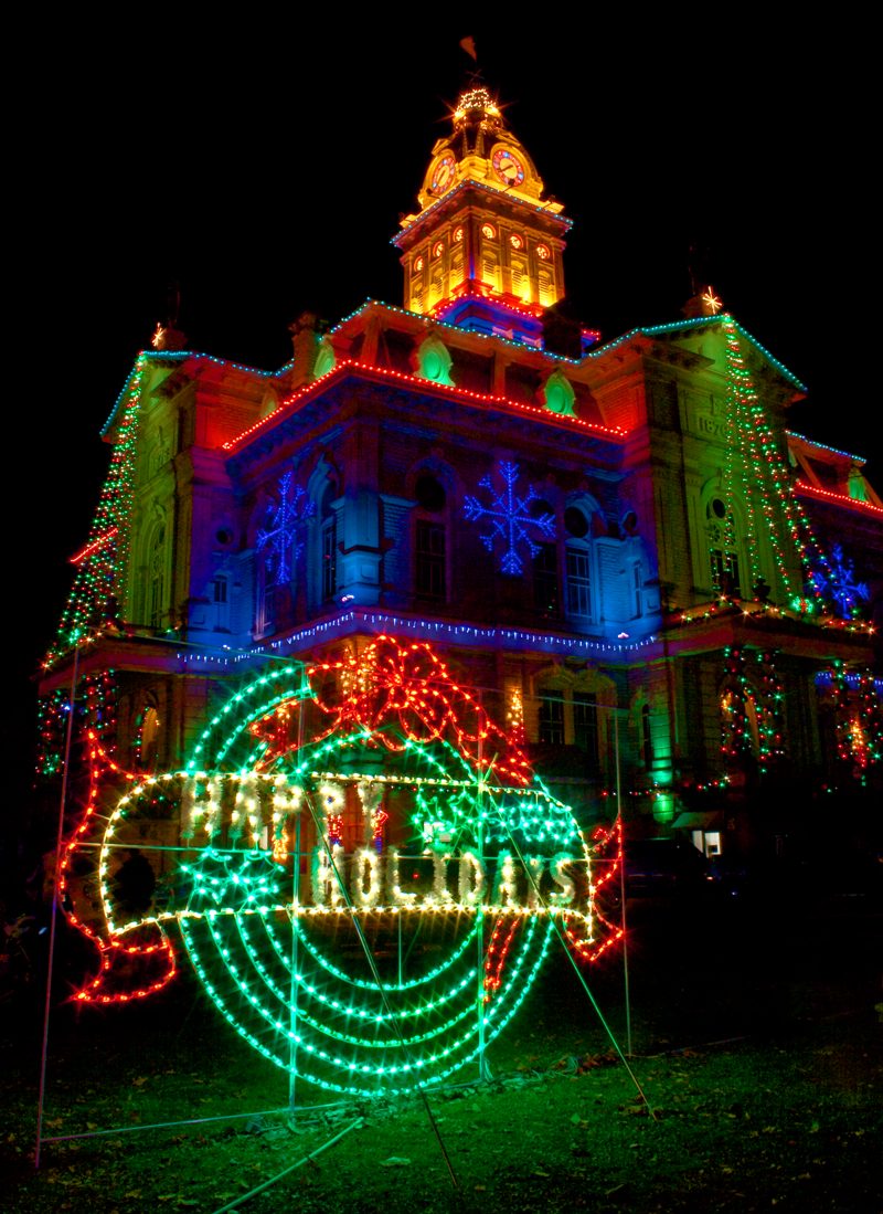 Happy Holidays Courthouse