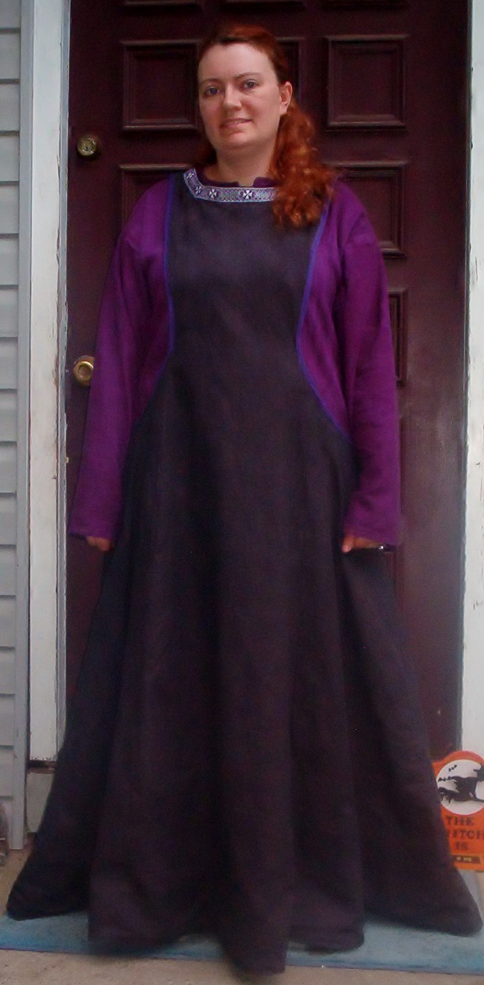 Sideless Surcoat with underdress