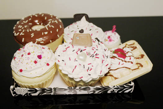 Squishies cupcakes, donut and waffle with decoden