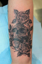 Skullandroses2