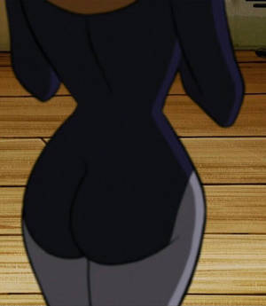 Dancing Daphne Butt