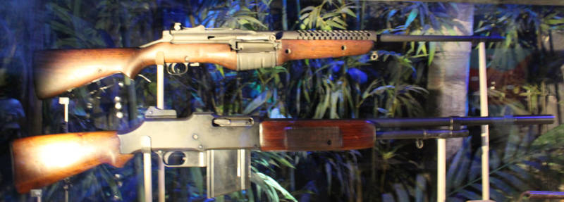 USA WW2 Bar and Johnson rifles