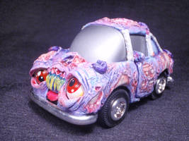 Zombie Pullback Glow in the Dark Rot Car Undead Ed