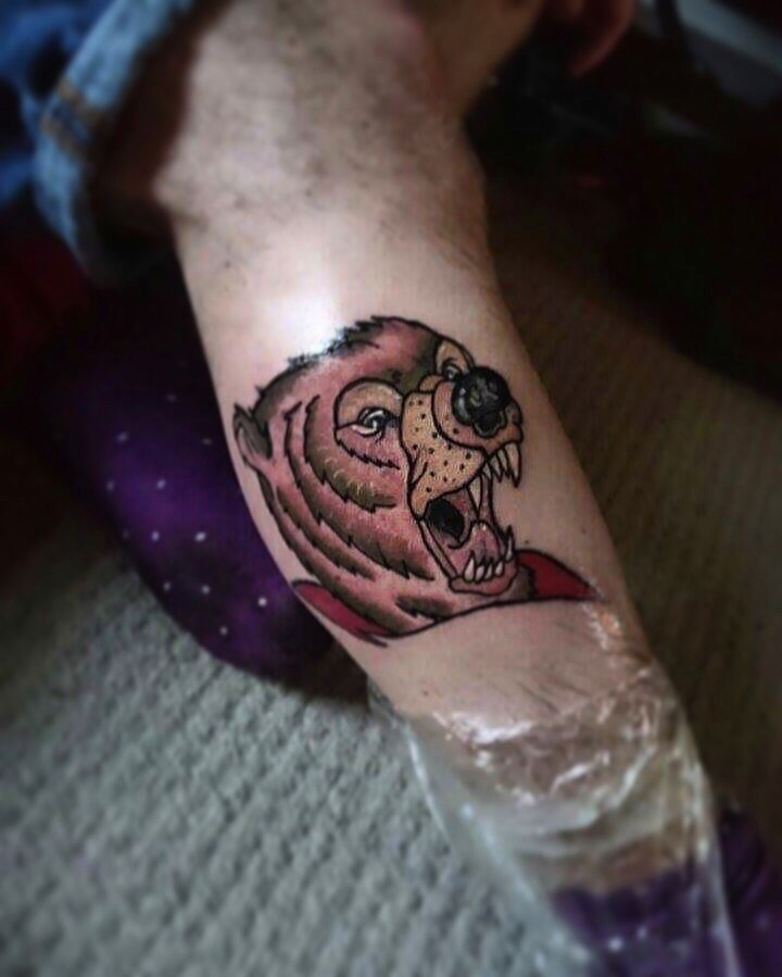 Old school / Neo trad bear by Zackkenningtattoo on DeviantArt Old school / Neo trad bear by Zackkenningtattoo on DeviantArt