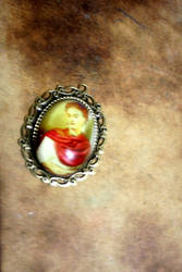 Frida pendant