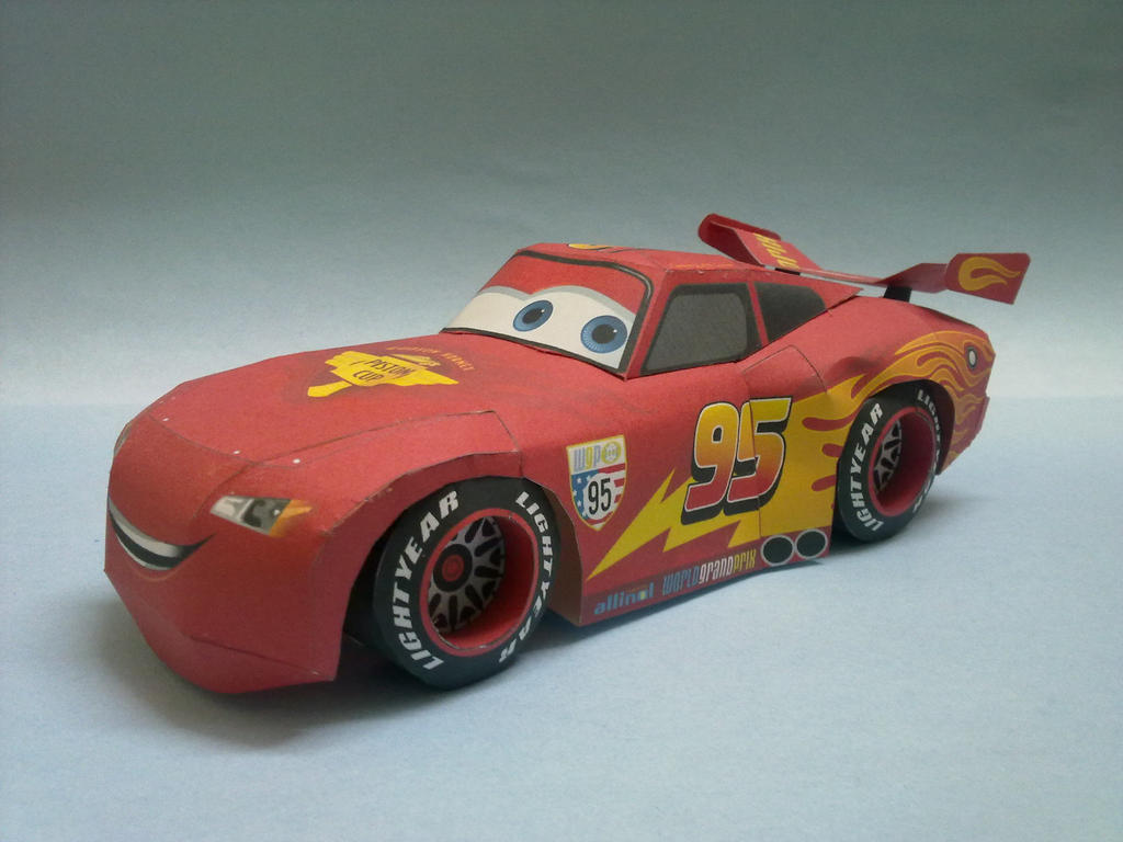 Disney Cars Lightning McQueen Papercraft by suraj281191 on DeviantArt