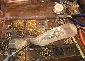 Beading a Painted Pony Feather Fan