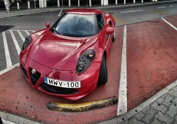 Alfa 4C at Budapest Airport - 12