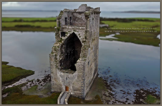 Carrigafoyle Castle