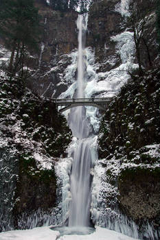 Multnomah Falls, Vertical Winter Study