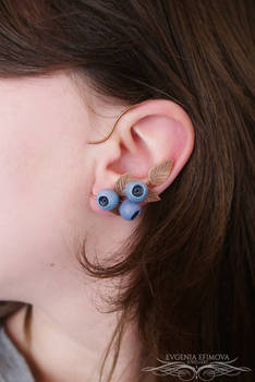 Bilberry Ear Cuff