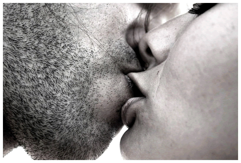 Лижет парню лицо. Страстный поцелуй. Нежный поцелуй. Поцелуй картинки. Целующие губы.