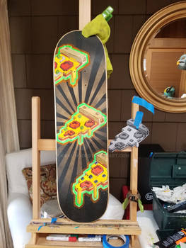 8 bit Pizza skateboard