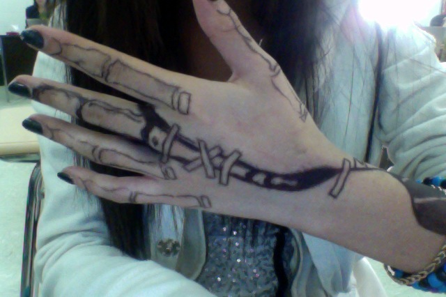 Skeleton Hand Drawing By Kaorulovessungjisang On Deviantart Skeleton Hand Drawing By Kaorulovessungjisang On Deviantart